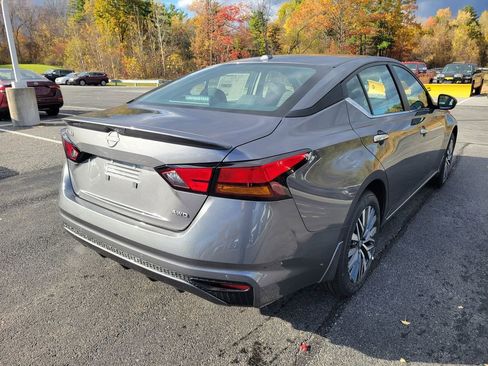 New 2025 Nissan Altima 2.5 SV image 4