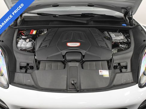 Used 2023 Porsche Cayenne GTS image 30