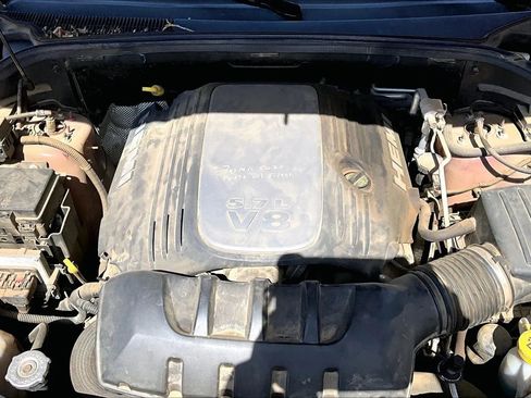 Used 2013 Jeep Grand Cherokee Overland AWD/4WD image 35