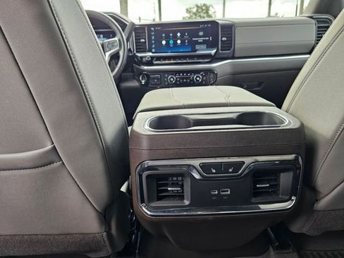 Used 2024 Chevrolet Silverado 2500 LTZ w/ LTZ Convenience Package AWD/4WD image 33