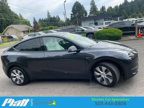 Used 2024 Tesla Model Y Long Range AWD/4WD image 15