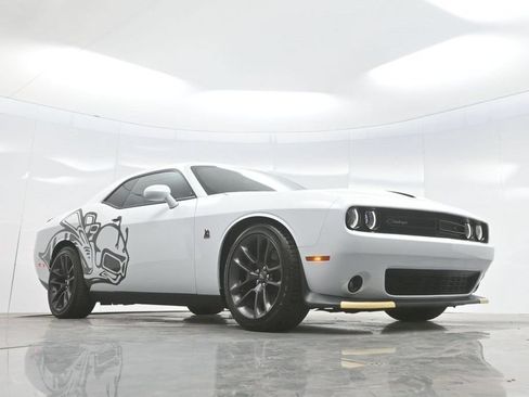 Used 2022 Dodge Challenger R/T Scat Pack w/ Driver Convenience Group RWD image 59