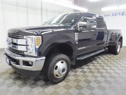 Used 2019 Ford F350 Lariat image 6