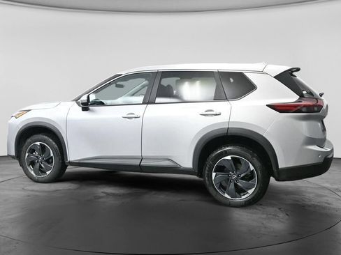 Used 2024 Nissan Rogue SV AWD/4WD image 11