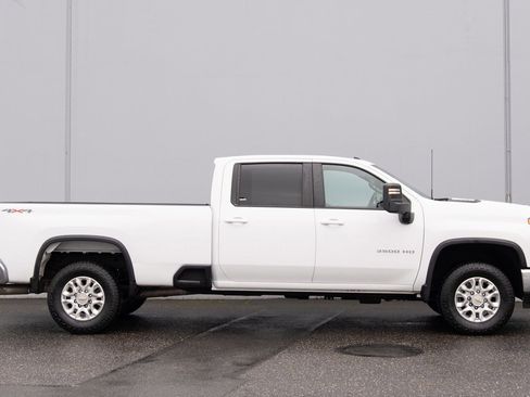 Used 2024 Chevrolet Silverado 3500 LT image 25