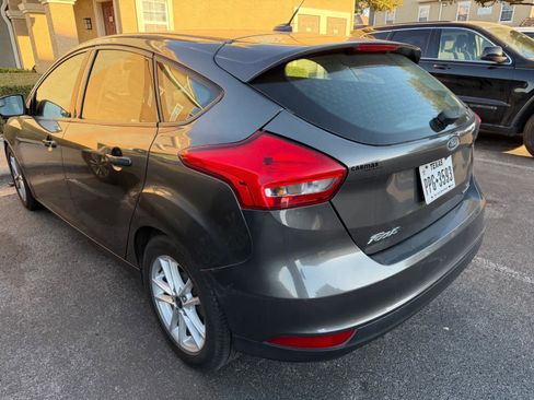 Used 2015 Ford Focus SE image 4