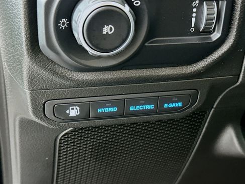 Used 2024 Jeep Wrangler Unlimited AWD/4WD image 16