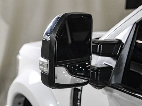 Used 2021 Ford F450 Platinum w/ FX4 Off-Road Package image 42