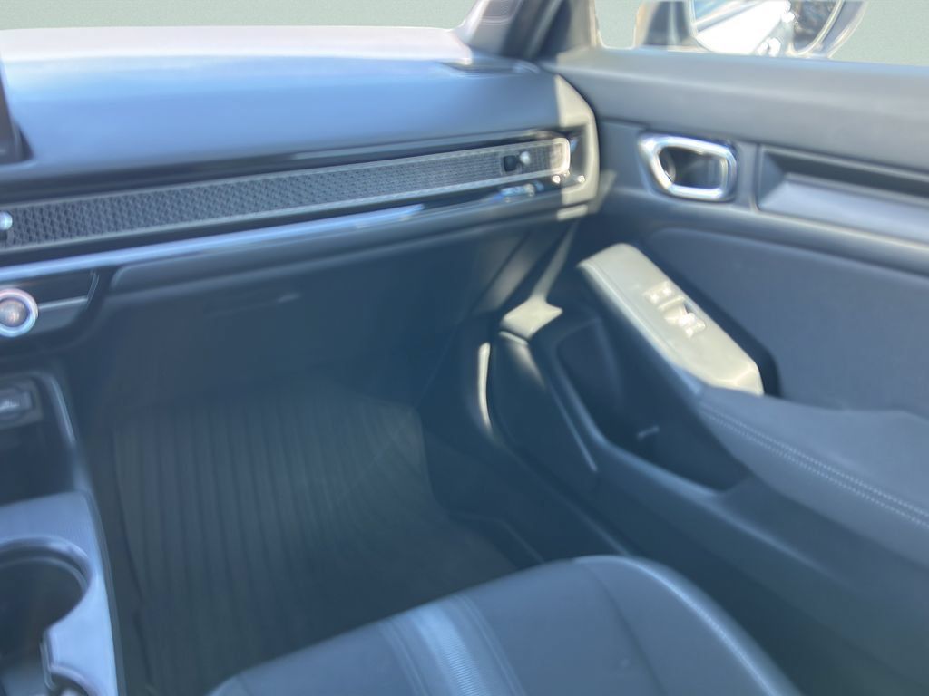 Used 2025 Honda Civic Sport image 12