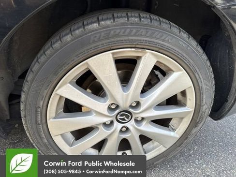 Used 2011 MAZDA MAZDA3 s Grand Touring w/ Tech Pkg FWD image 12