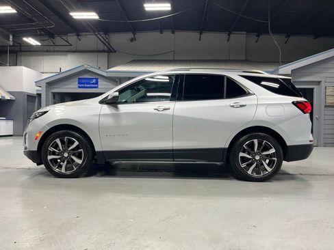 Used 2022 Chevrolet Equinox Premier AWD/4WD image 4