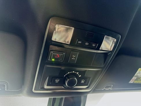 Used 2021 Toyota Tacoma TRD Off-Road w/ Technology Package image 31