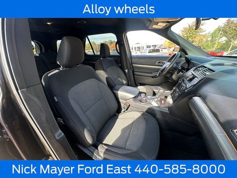 Used 2019 Ford Explorer XLT w/ Class III Trailer Tow Package image 25