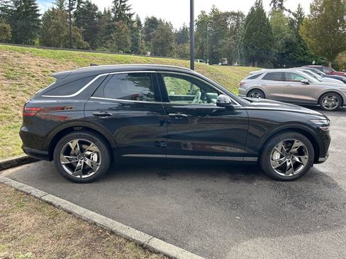 Certified 2025 Genesis Electrified GV70 w/ Prestige Package AWD/4WD image 4