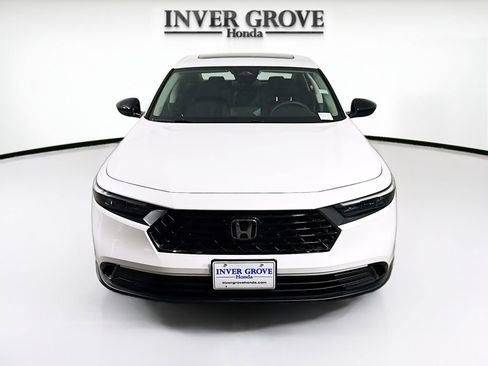 Certified 2025 Honda Accord SE image 2