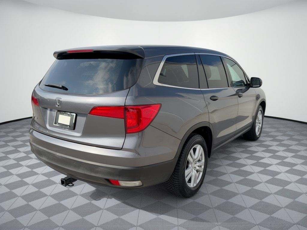 Used 2016 Honda Pilot LX image 9