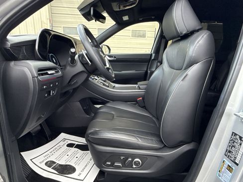 Used 2024 Hyundai Palisade Calligraphy image 13
