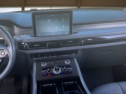 Used 2020 Lincoln Aviator Reserve w/ Elements Package Plus image 6