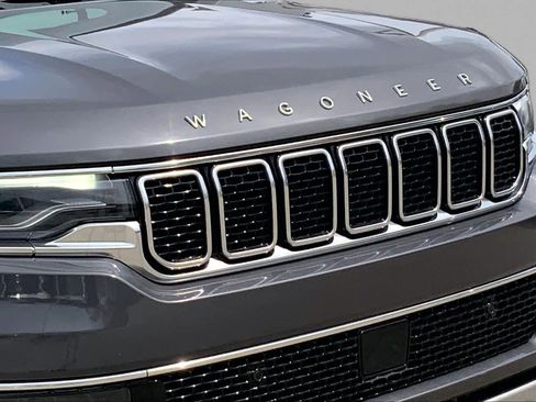 Used 2024 Jeep Wagoneer Series II w/ Flexible Seating Group RWD image 25