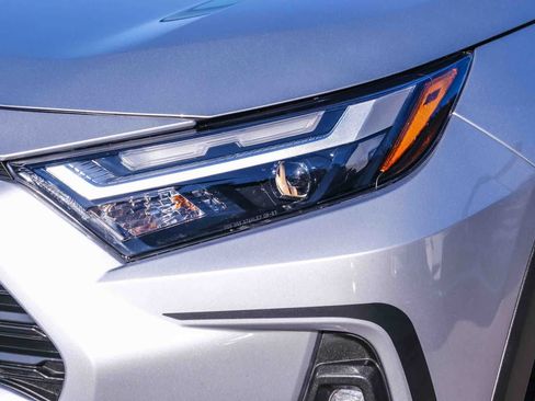 Certified 2022 Toyota RAV4 XLE Premium FWD image 12