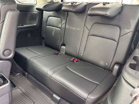 New 2026 Nissan Pathfinder Platinum image 18