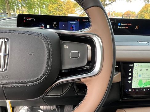 New 2025 Lincoln Navigator L Black Label image 24