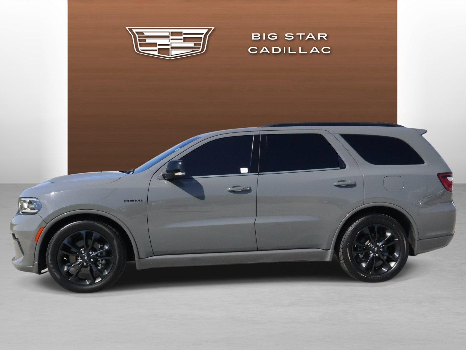 Used 2023 Dodge Durango R/T AWD/4WD image 2
