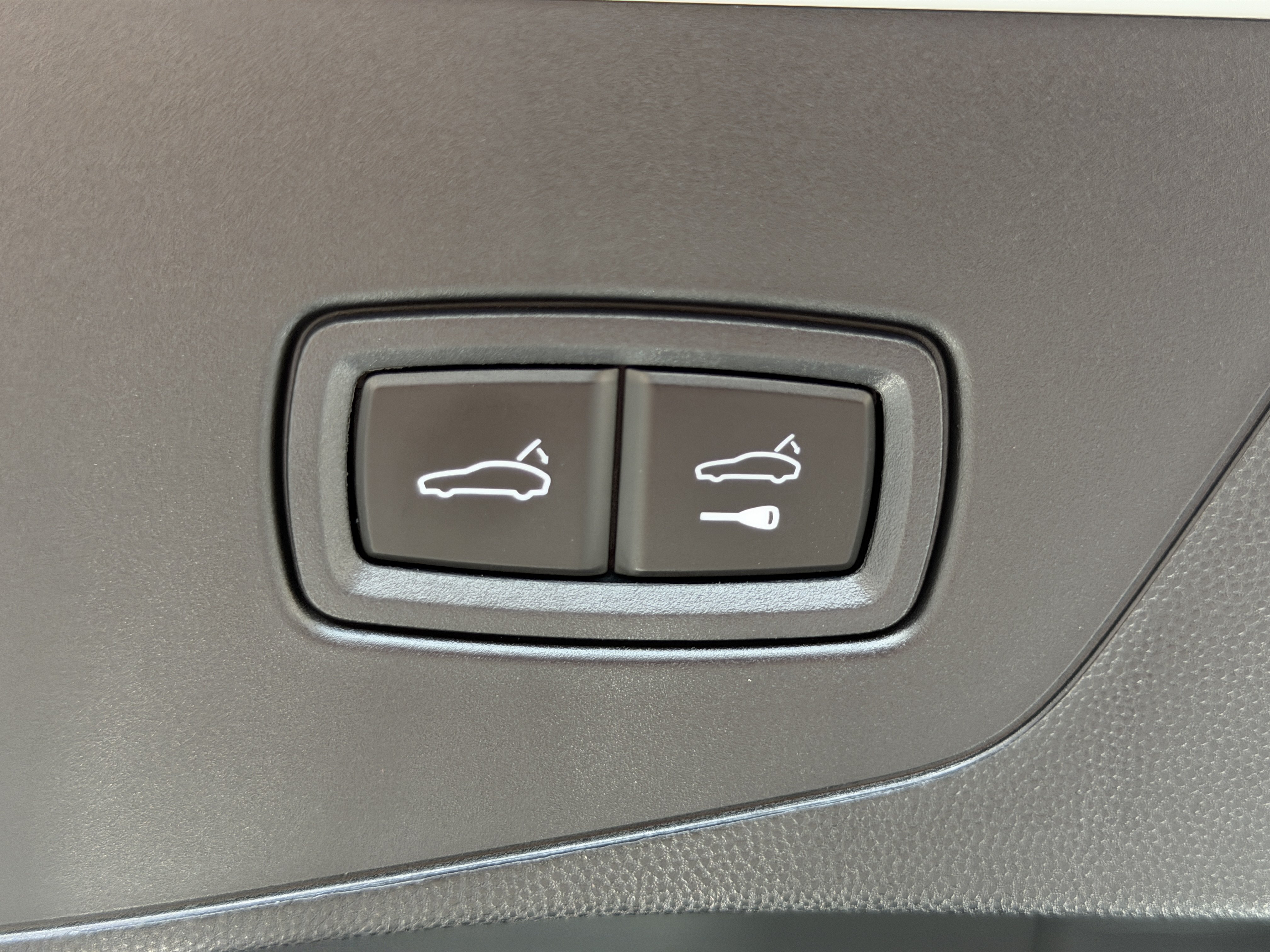 Used 2026 Porsche Cayenne Electric AWD/4WD image 15