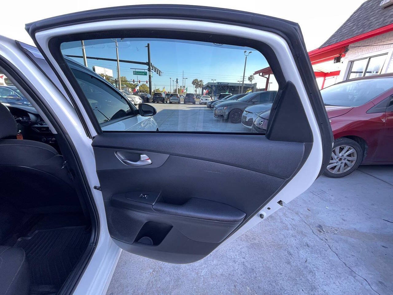 Used 2021 Kia Forte LXS FWD image 8
