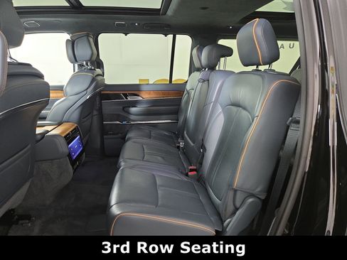 Used 2023 Jeep Grand Wagoneer L Series II w/ Premium Group II image 13