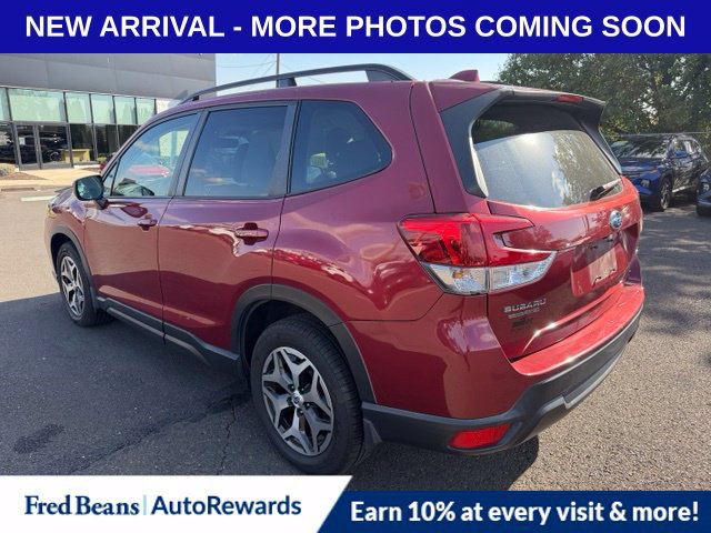 Used 2021 Subaru Forester Premium AWD/4WD image 5