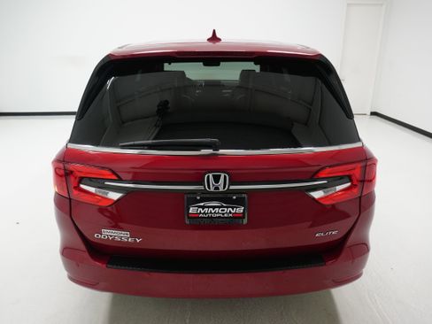 Used 2023 Honda Odyssey Elite image 5