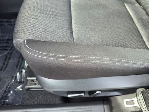 Used 2025 Nissan Rogue SV AWD/4WD image 21