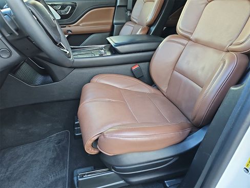 Used 2024 Lincoln Aviator Reserve w/ Equipment Group 201A image 20