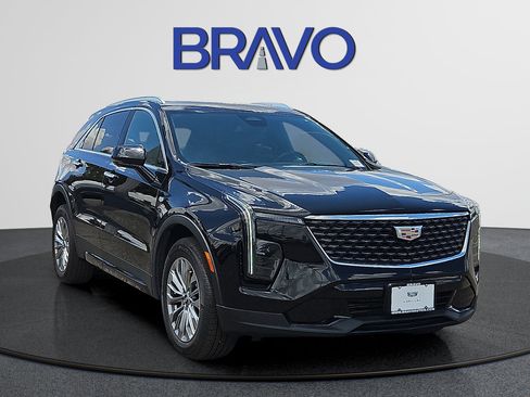 Used 2025 Cadillac XT4 Premium Luxury AWD/4WD image 6