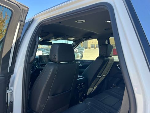 Used 2024 Chevrolet Tahoe LT image 18