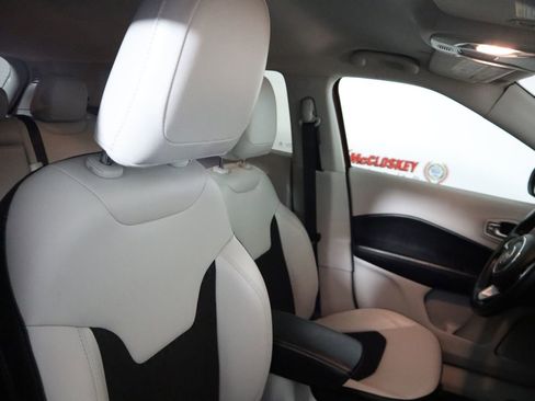 Used 2021 Jeep Compass Latitude w/ Driver Assistance Group image 61