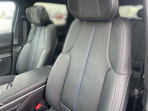 Used 2024 Cadillac Lyriq Sport w/ LPO, Floor Liner Package AWD/4WD image 6