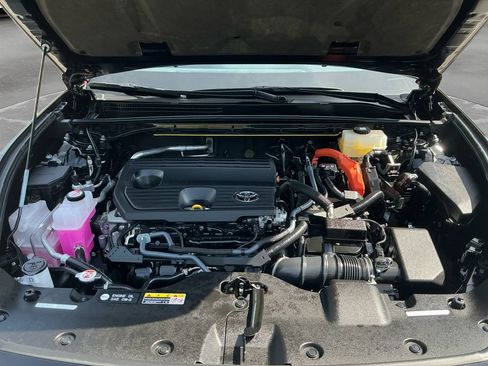 Certified 2026 Toyota Crown AWD/4WD image 19