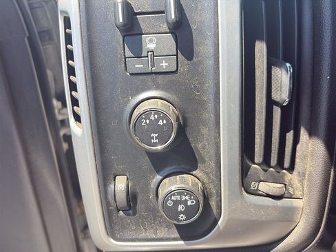 Used 2015 GMC Sierra 2500 SLE AWD/4WD image 14