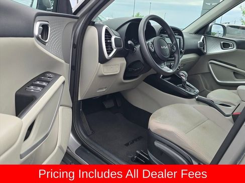 Used 2022 Kia Soul LX FWD image 9