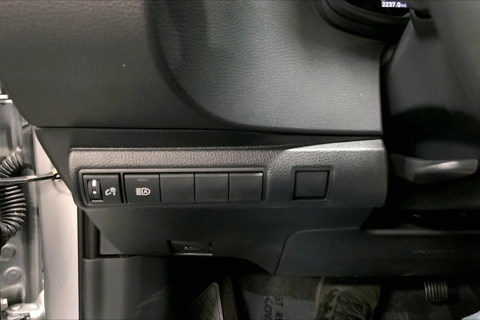 Used 2026 Toyota Corolla SE FWD image 35
