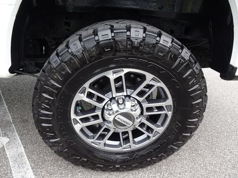 Used 2022 Ford F250 Lariat w/ Lariat Ultimate Package AWD/4WD image 43