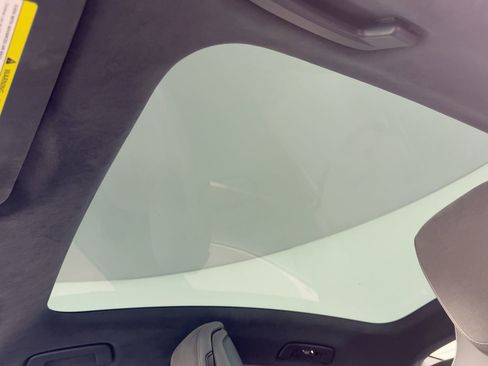 Certified 2022 Porsche Taycan GTS image 16