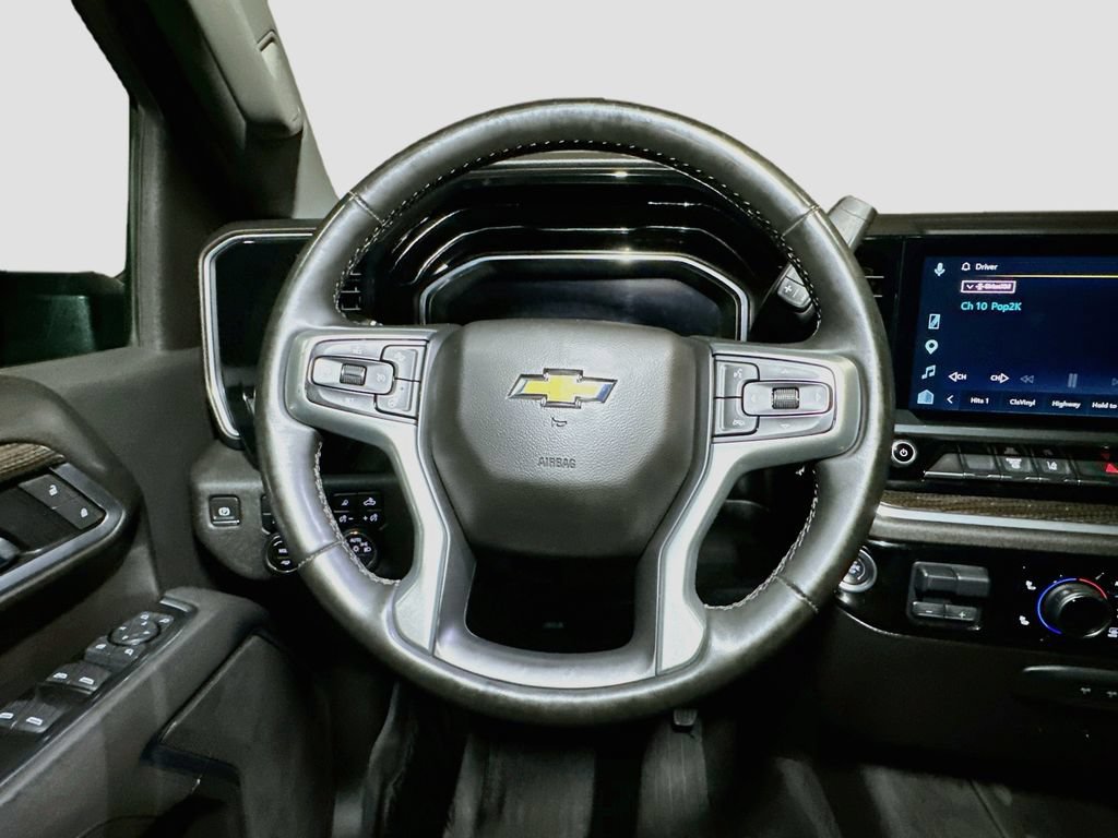 Used 2025 Chevrolet Silverado 3500 LT w/ Convenience Package AWD/4WD image 10