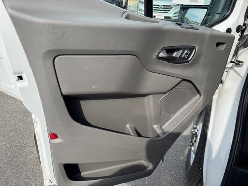 New 2025 Ford Transit 250 148 Medium Roof Extended AWD image 29