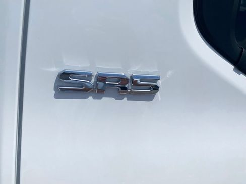 Used 2025 Toyota Tacoma SR5 AWD/4WD image 14
