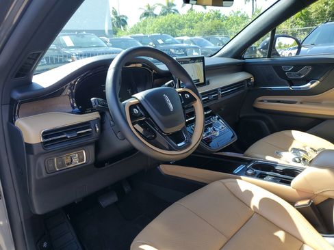 Certified 2022 Lincoln Corsair Reserve w/ Elements Package image 14