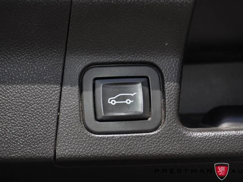 Used 2018 GMC Acadia Denali w/ Technology Package AWD/4WD image 45
