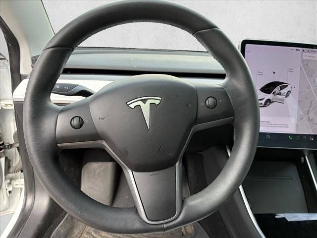 Used 2020 Tesla Model 3 Long Range AWD/4WD image 13